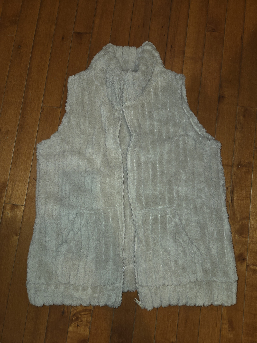 Womens size xl beige faux fur snuggly vest